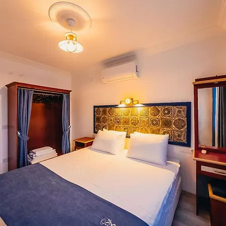 Oezguem Apartmanhotel 4*