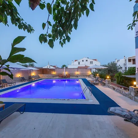 Oezguem Aparthotel Datca