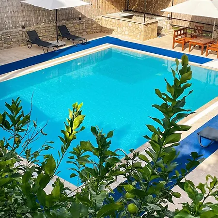 Oezguem Hotel apartamentowy Datça