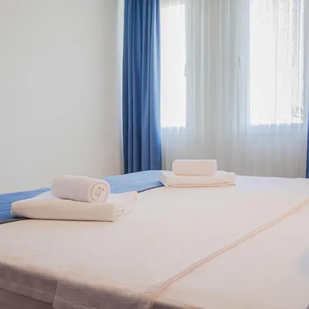 Hotel apartamentowy Oezguem Datça