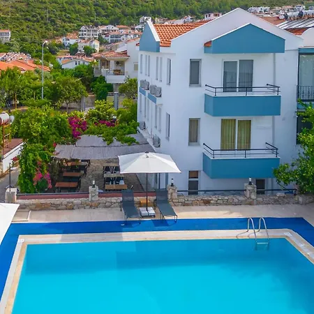 Hotel apartamentowy Oezguem Datça