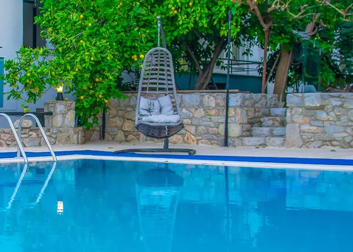 Oezguem 4* داتْشا