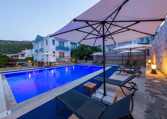 Ξενοδοχείο με διαμερίσματα Oezguem Datca