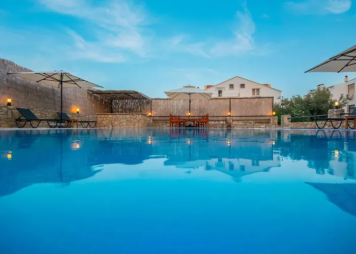 Ξενοδοχείο με διαμερίσματα Oezguem 4*