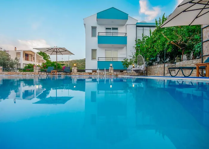 Oezguem Ξενοδοχείο με διαμερίσματα 4*