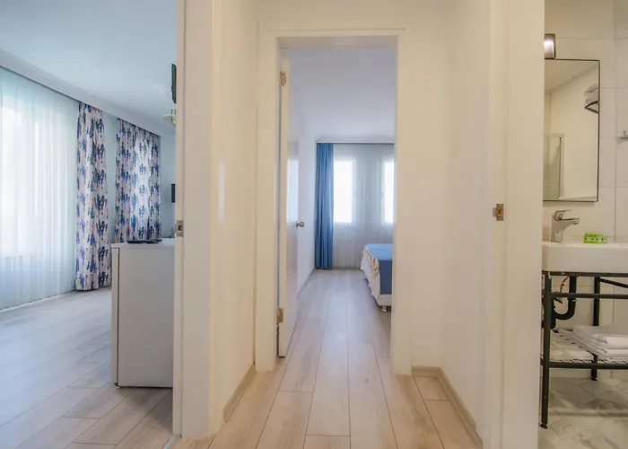 Ξενοδοχείο με διαμερίσματα Oezguem 4*